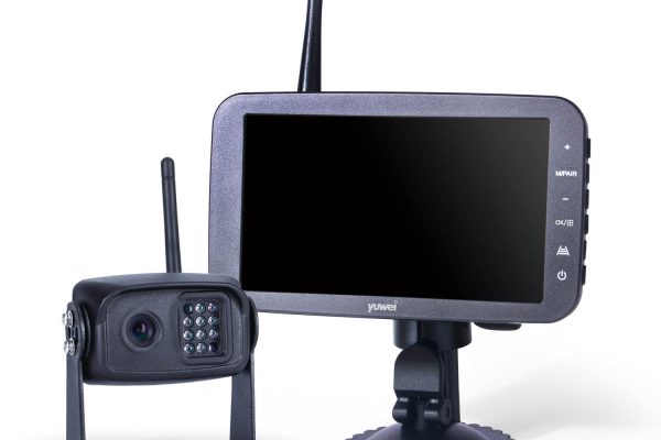 5 inch wireless rearview camera system with monitor for RVs and trailers